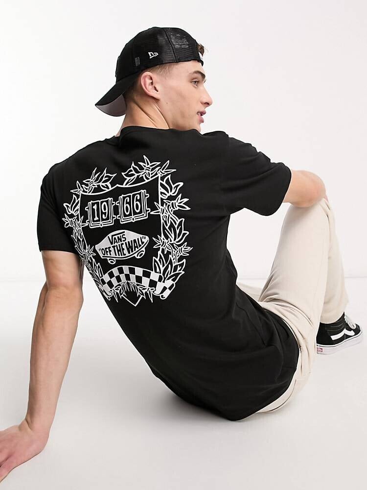 Vans – Academy – T-Shirt in Schwarz mit Wappen-Print auf dem Rücken