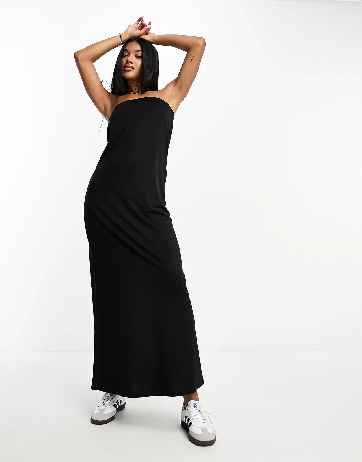 ASOS DESIGN – Trägerloses Maxikleid in Schwarz