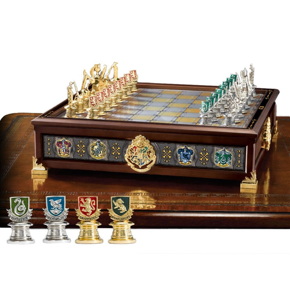 HARRY POTTER Hogwarts Houses Quidditch Chess Board Game