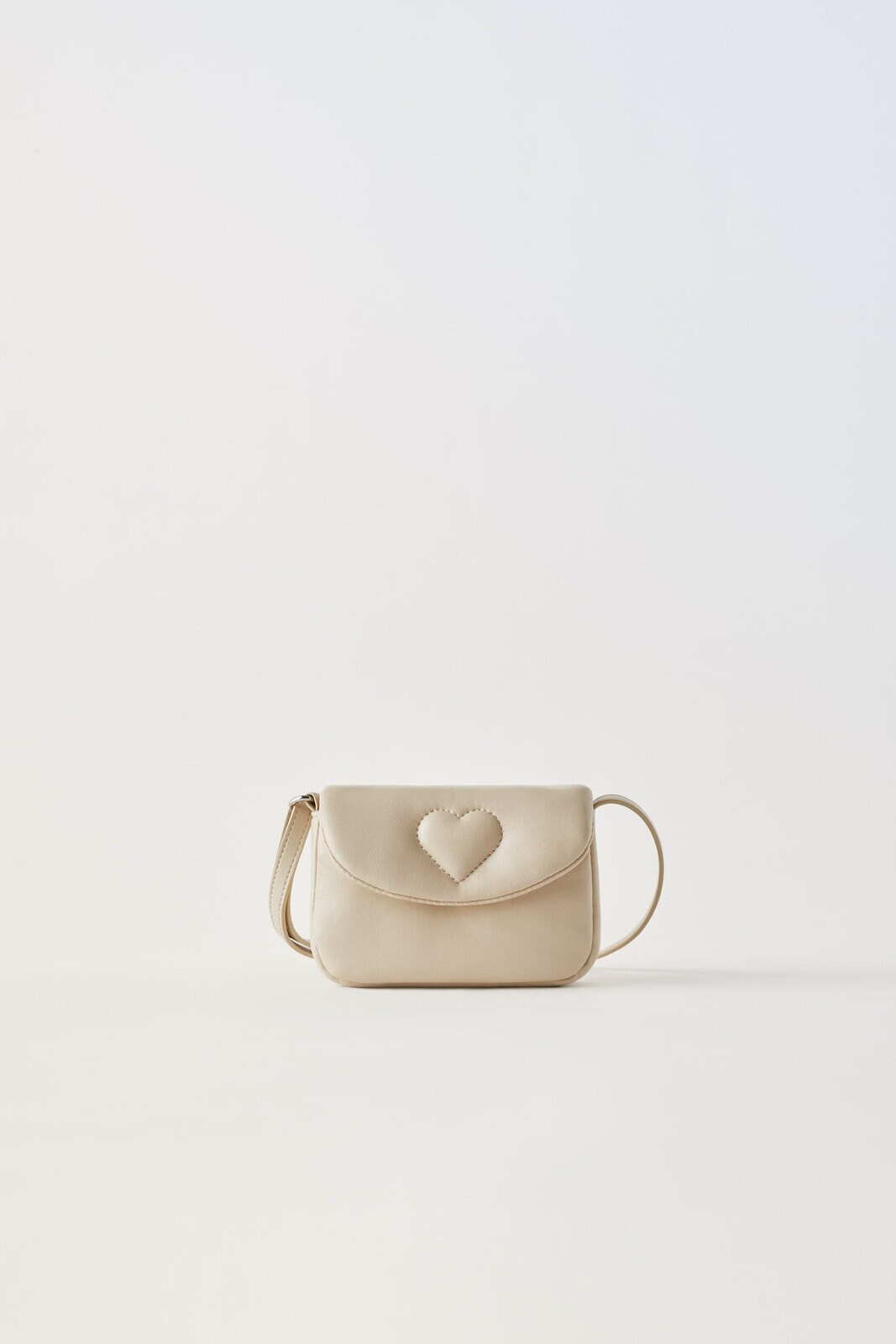 Crossbody bag with heart detail