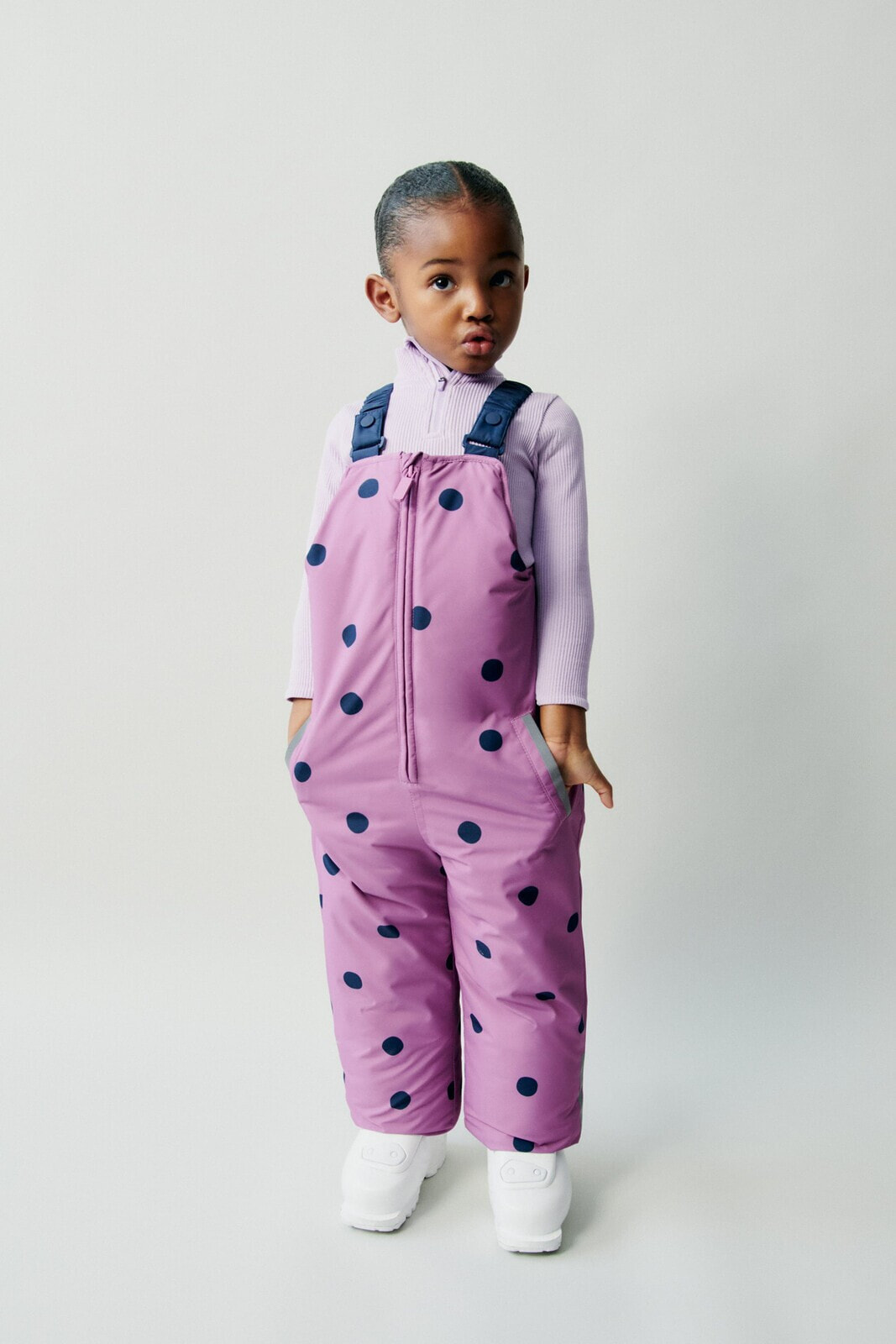 Water-repellent and wind-resistant ski collection polka dot dungarees