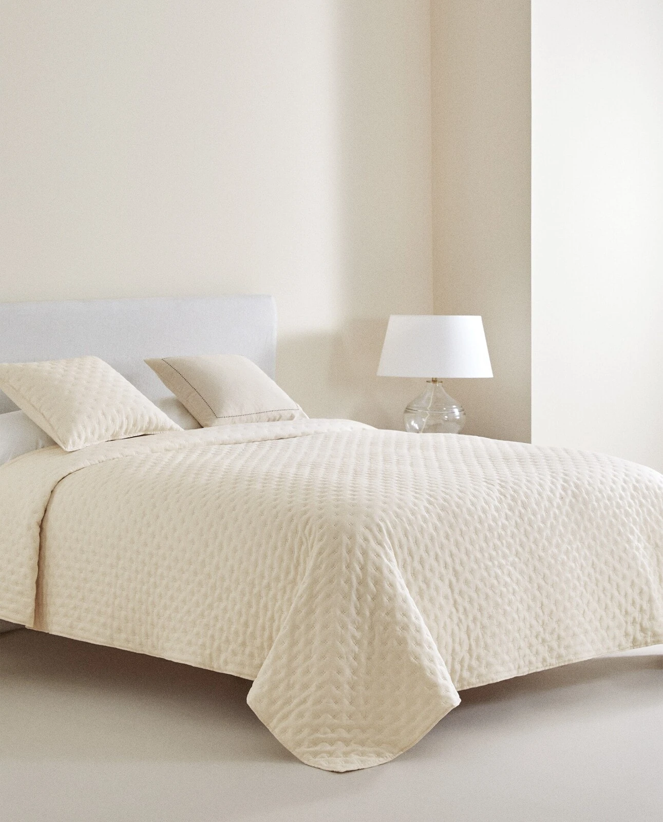 Quilted quilt with dots