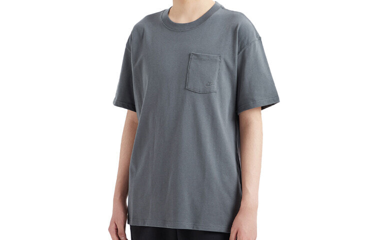 Nike SPORTSWEAR 胸前小口袋纯色短袖T恤 男款 灰色 / Футболка Nike SPORTSWEAR T DD0500-060