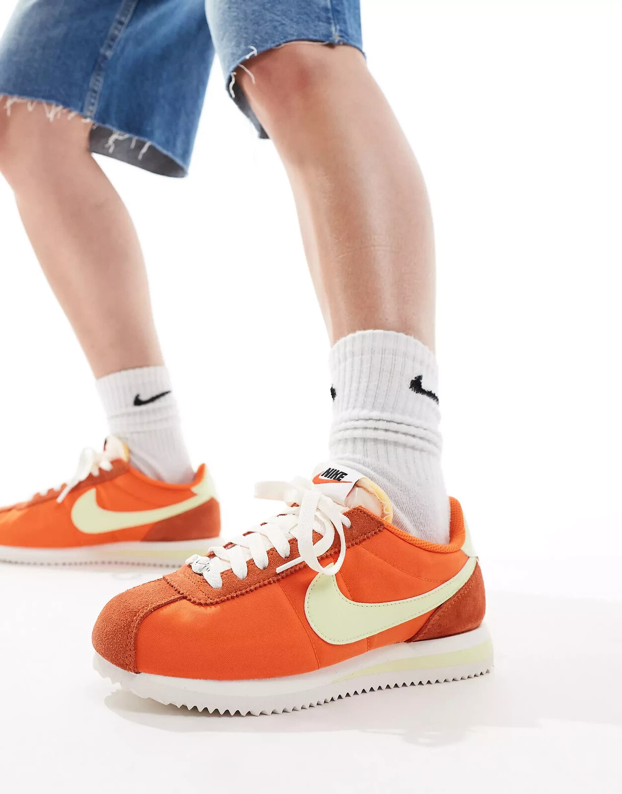 Nike – Cortez – Unisex-Sneaker aus Nylon in Schwarz und Weiß