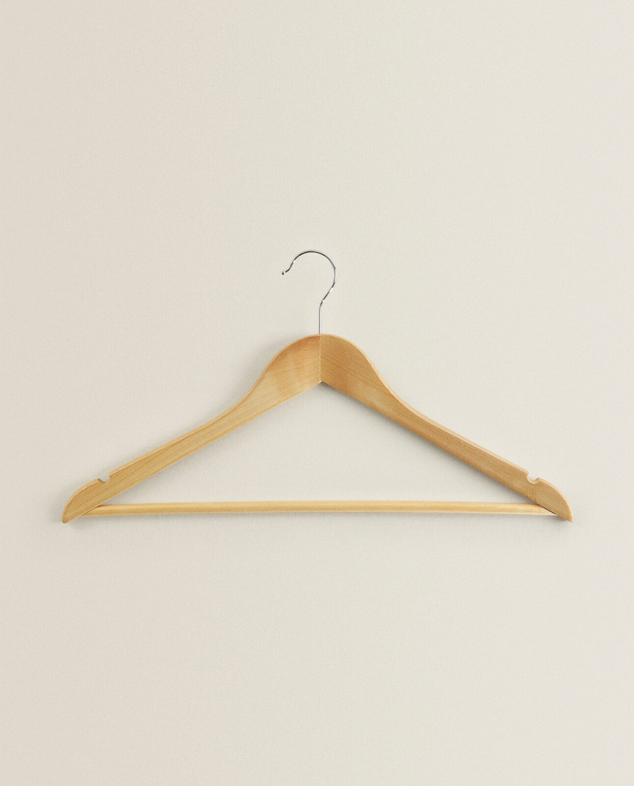 Lacquered wooden hanger (set of 3)