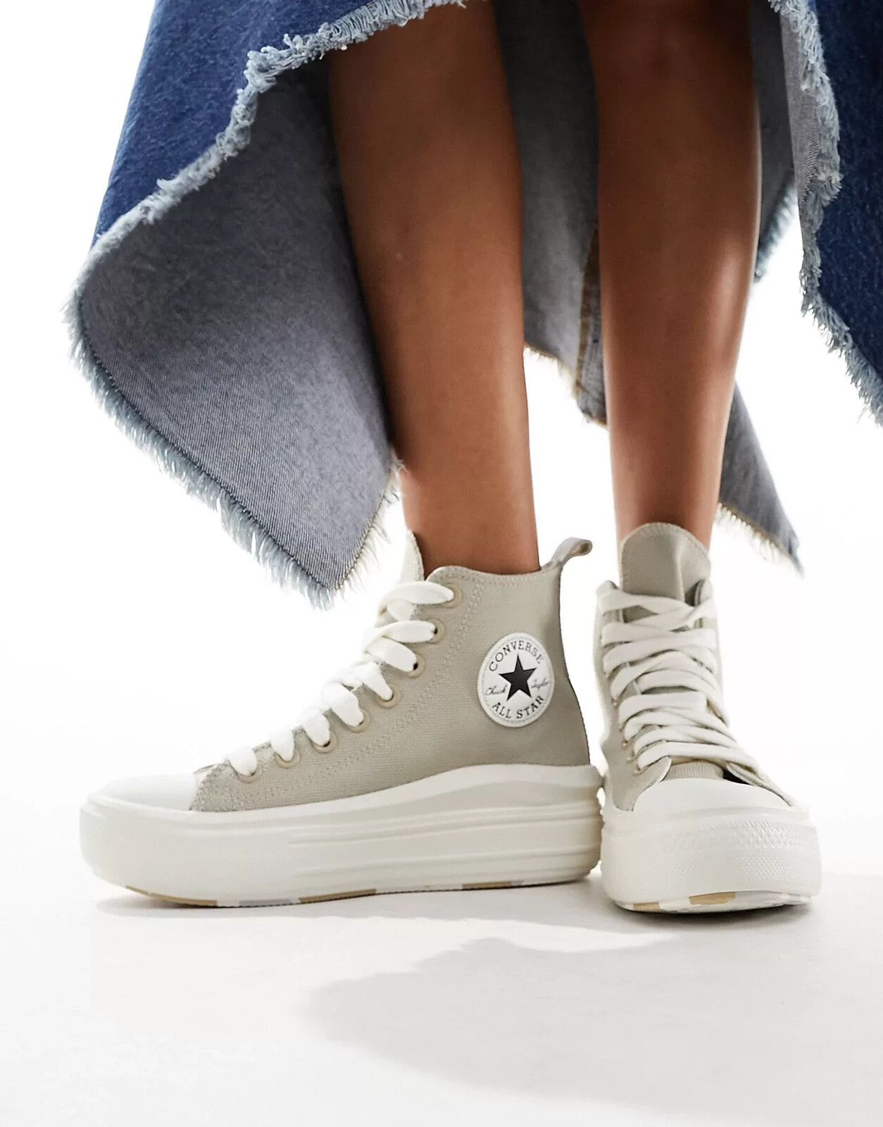 Converse – Move – Sneaker in Stein mit dicken Schnürsenkeln