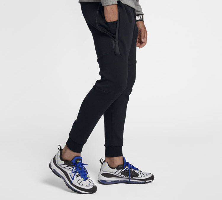 Nike tech кроссовки. Nike Tech Fleece штаны. Nike Tech Fleece штаны черные. Nike Tech Fleece кроссовки. Nike Fleece Jogger мужские брюки.