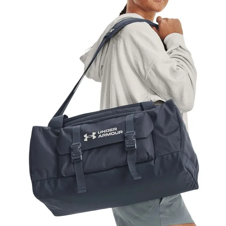 Under Armour Gametime Polyester Handbag Shoulder Bag Crossbody Bag Travel Bag Gym Bag Small Size Unisex Downpour Gray