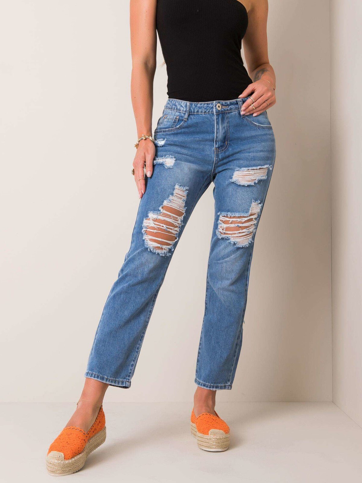 Женские джинсы прямого кроя со средней посадкой укороченные рваные голубые Factory Price