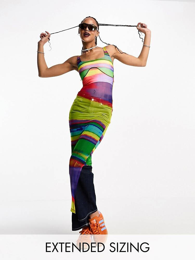 Calvin Klein Jeans – Pride – Racerback-Kleid aus Netzstoff mit grafischem Allover-Print