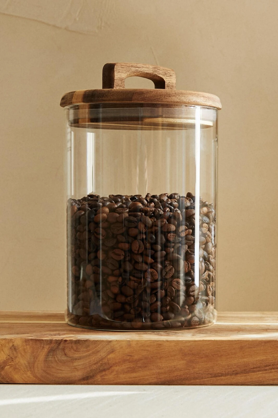 Medium-sized wide storage jar