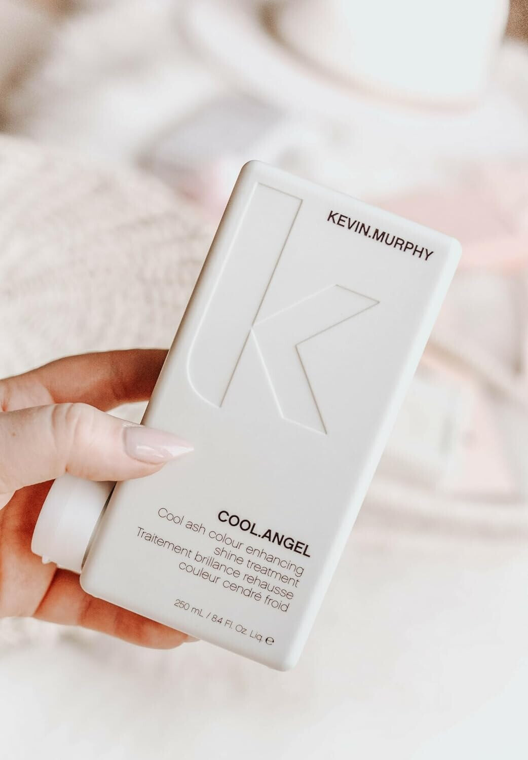 Kevin Murphy Cool Angel Hair Treatment 250ml Kevin Murphy Объем: 250 мл  купить от 6038 рублей в интернет-магазине MALL | Маски и сыворотки для волос  Kevin Murphy