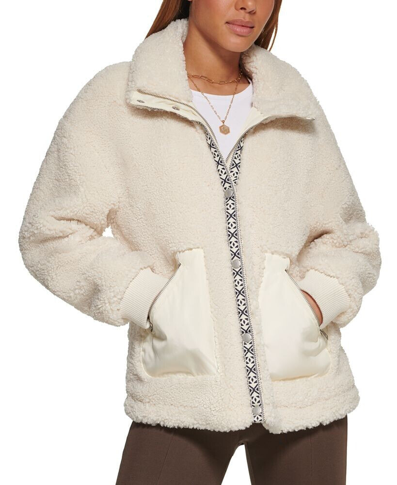 Levi's cozy Animal Printed-Placket Fleece Jacket