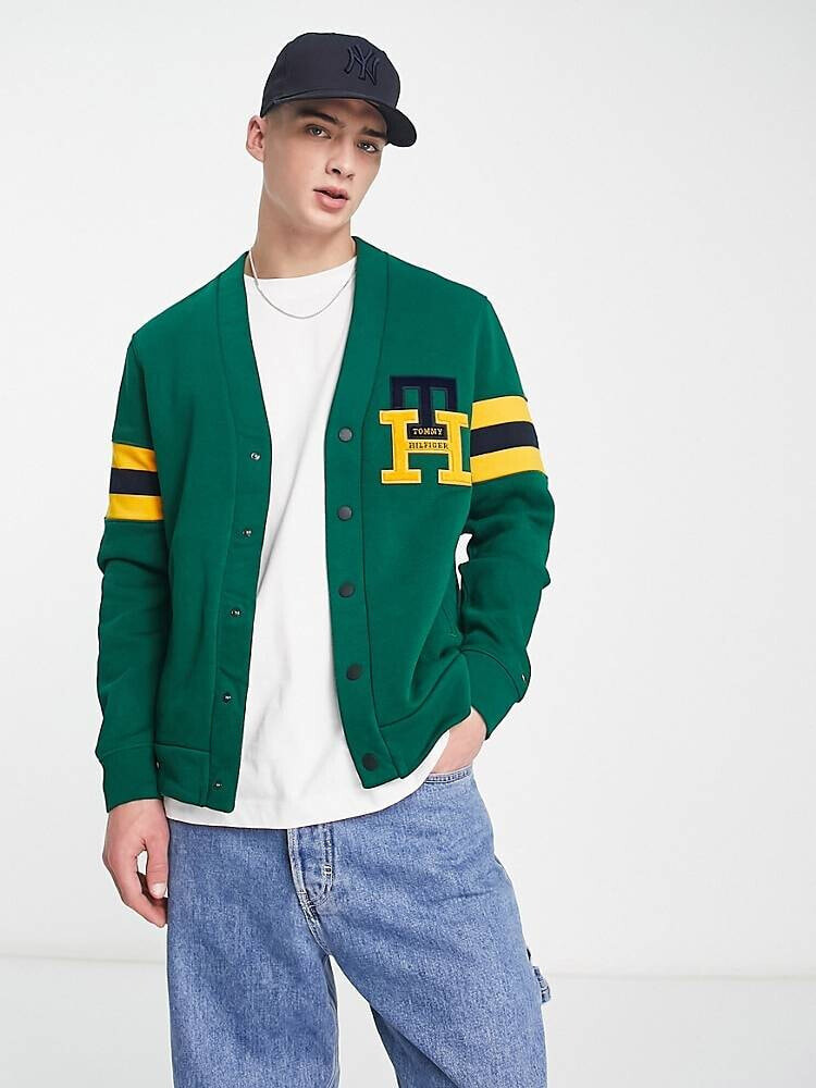 Tommy Hilfiger – Strickjacke in Grün mit Monogramm-Logo