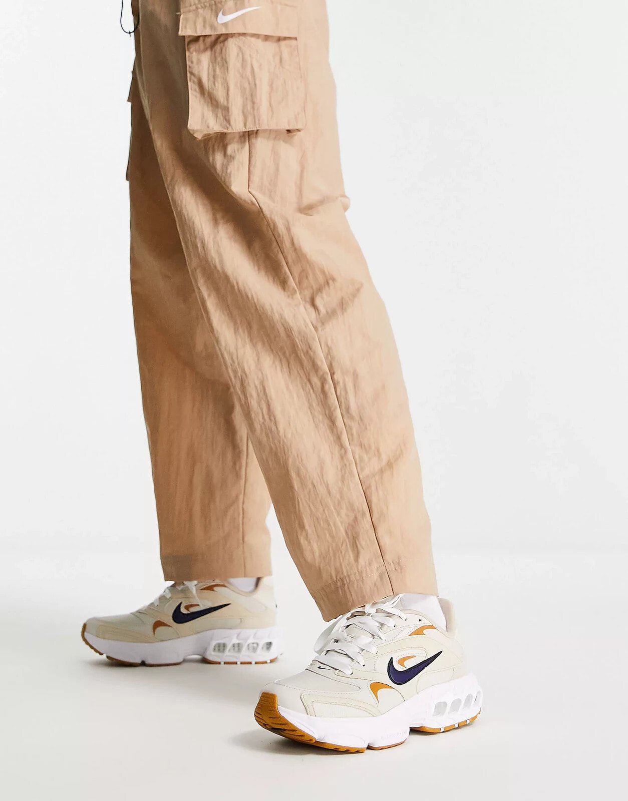 Nike – Zoom Air Fire – Sneaker in Silber