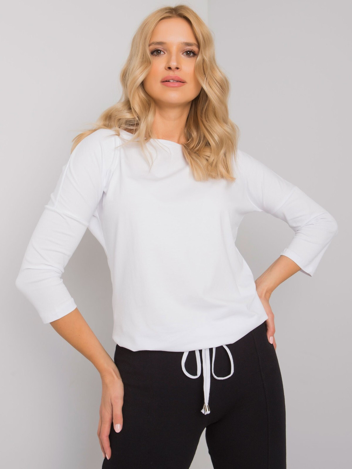 Женская блузка свободного кроя на завязках с длинным рукавом белая Factory Price