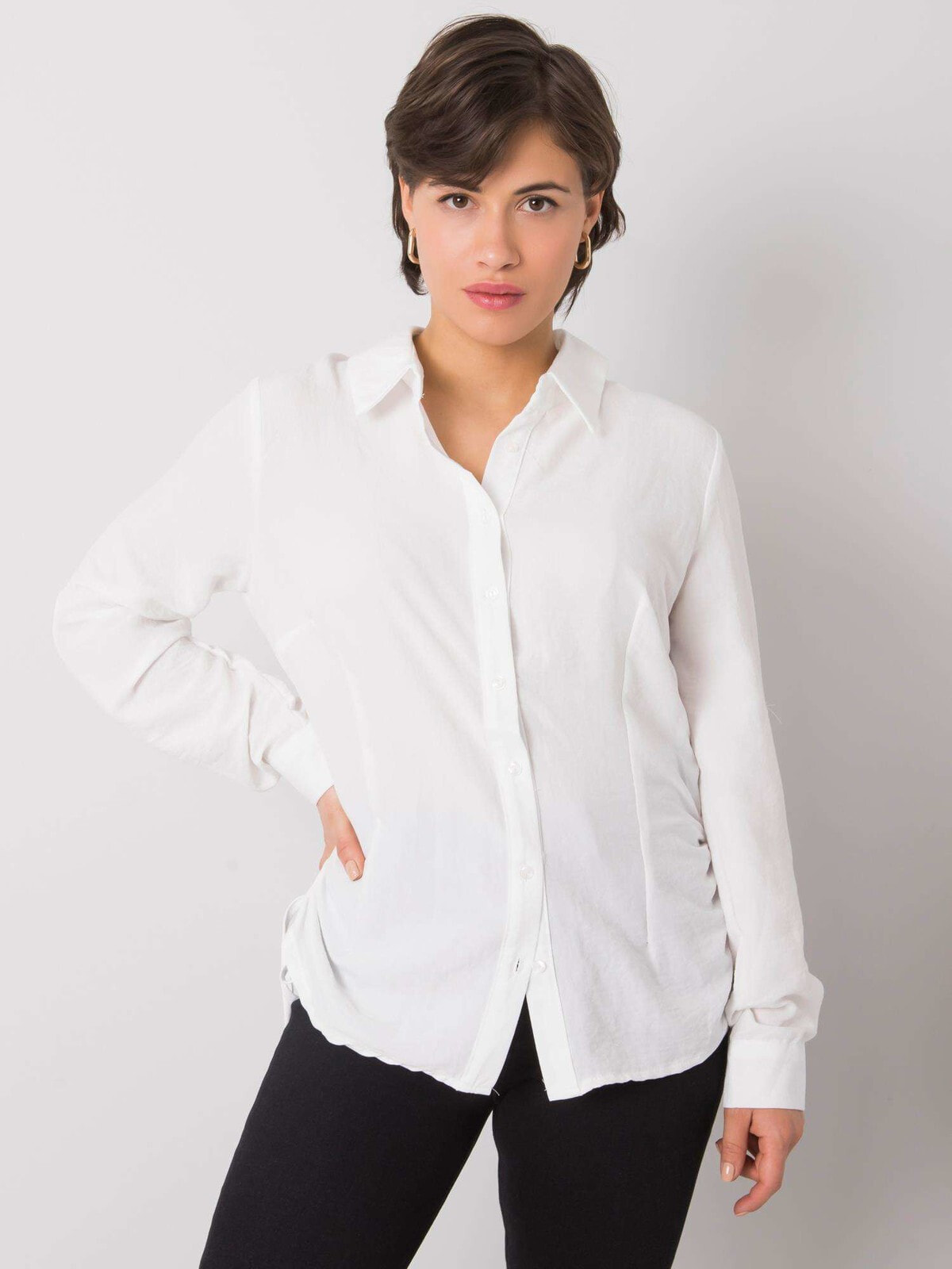 Женская рубашка приталенного кроя с длинным рукавом белая Factory Price