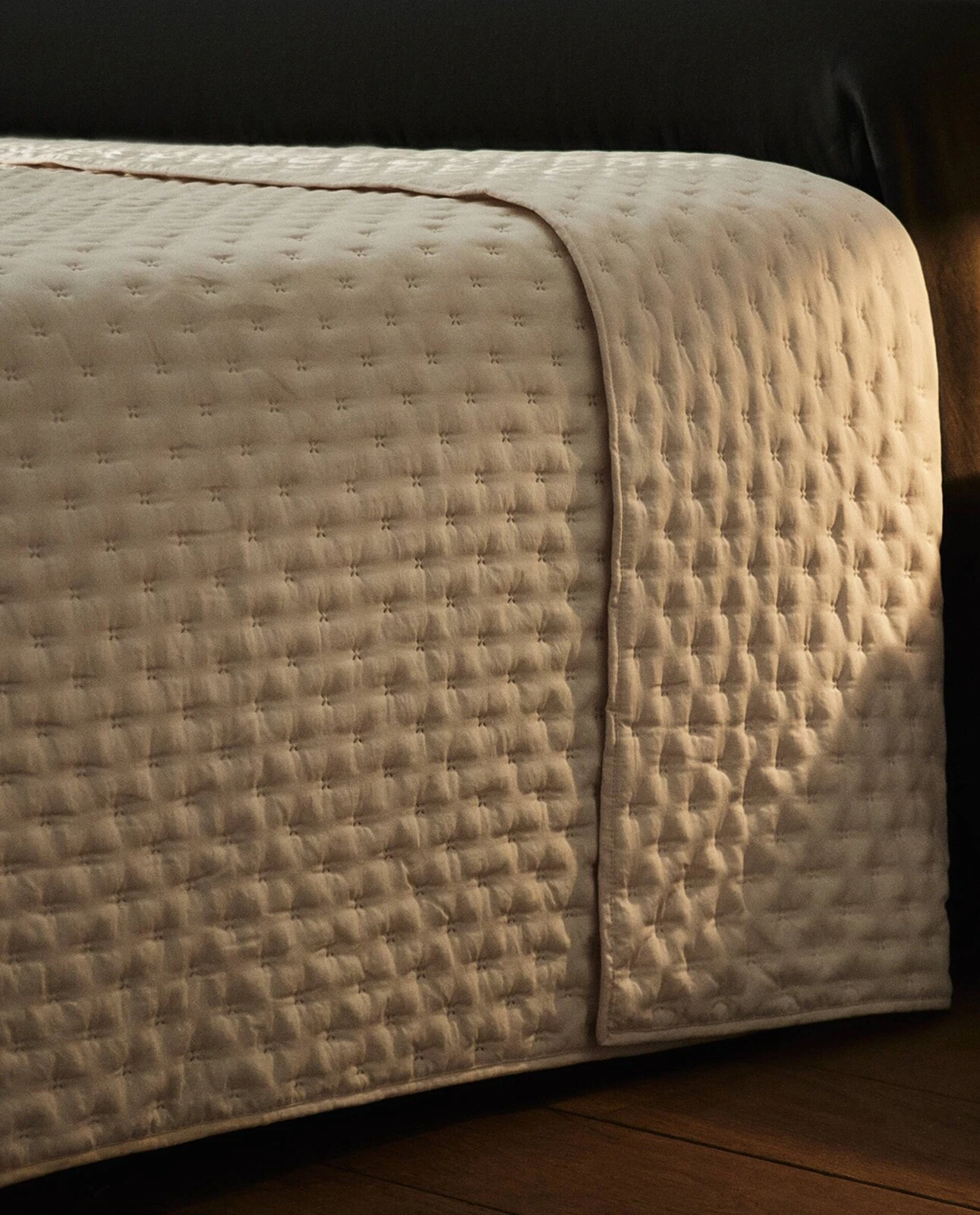 Quilted quilt with dots