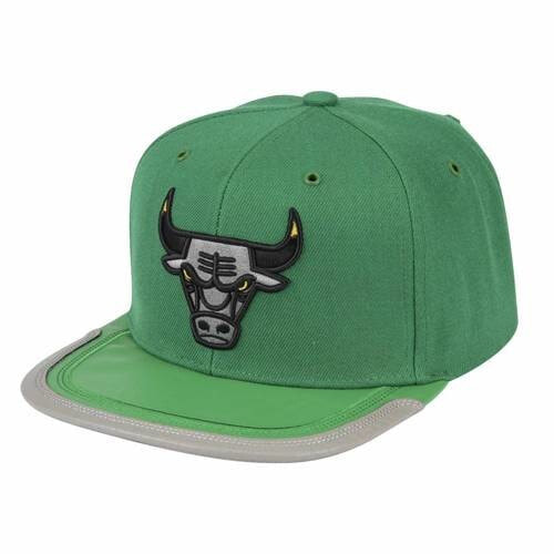 Мужская бейсболка зеленая баскетбольная с логотипом с прямым козырьком Mitchell & Ness Day 3 Snapback NBA Chicago Bulls