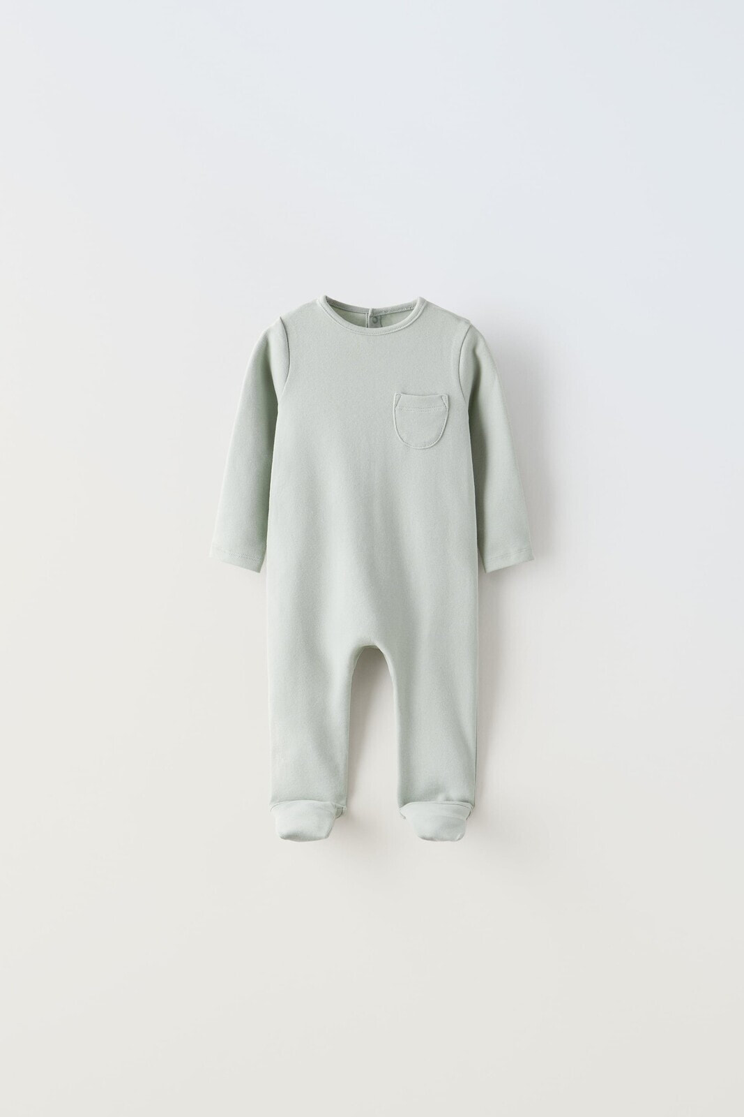 Sleepsuit with convertible foot