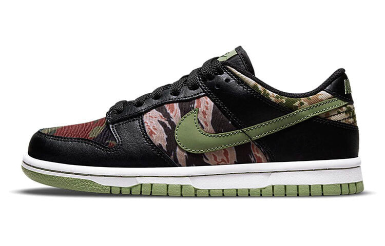 Nike Dunk Low SE 