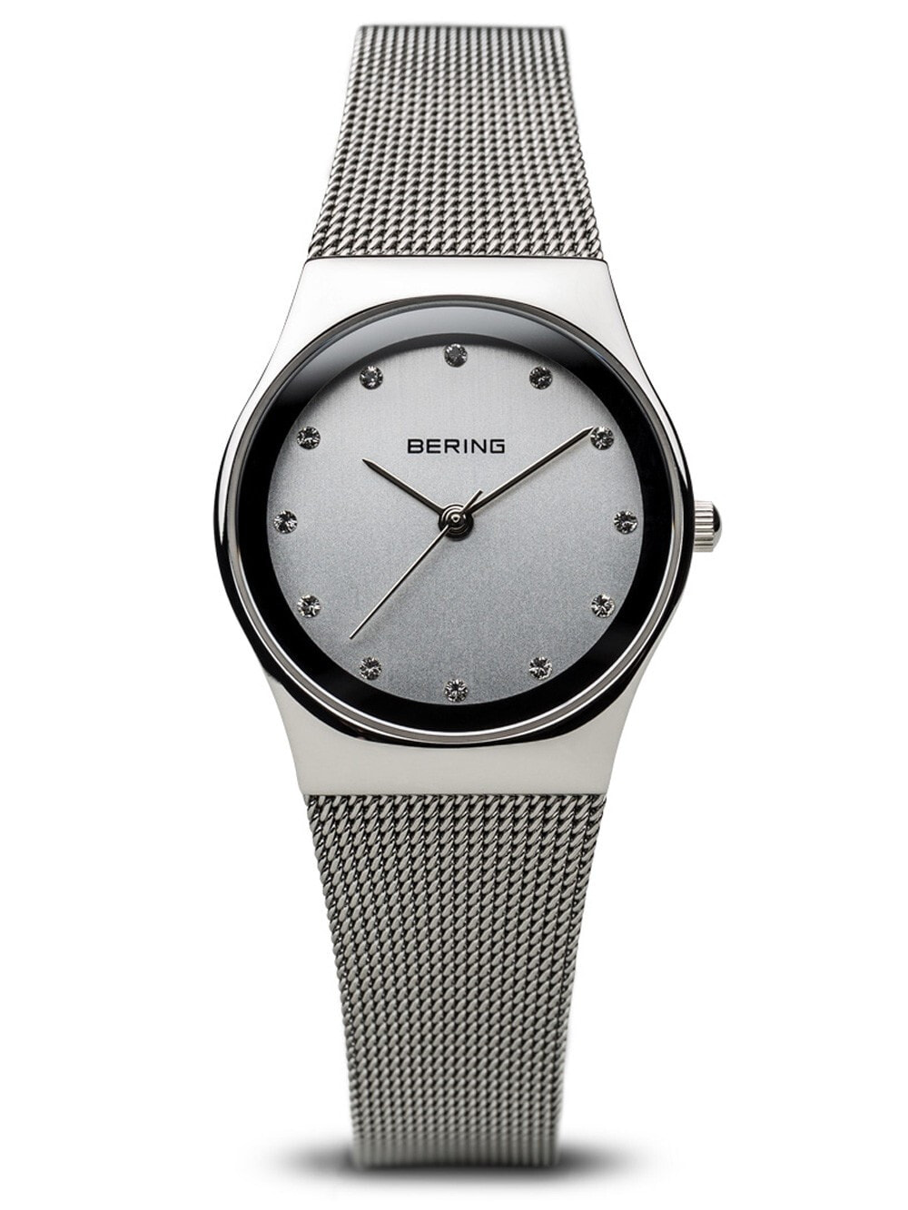 Женские наручные кварцевые часы Bering  циферблат украшен кристаллами Swarovski, ремешок из нержавеющей стали.