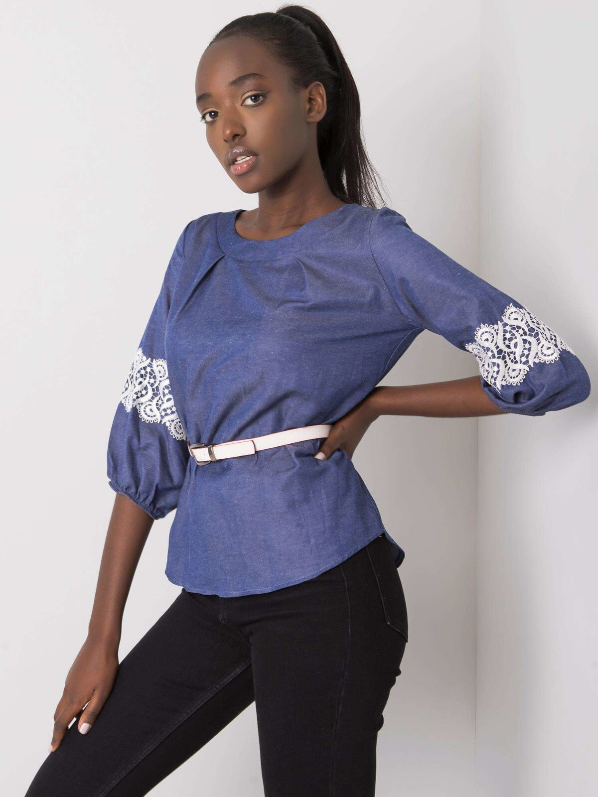 Женская блузка с ремешком и объемным удлиненным рукавом синяя Factory Price