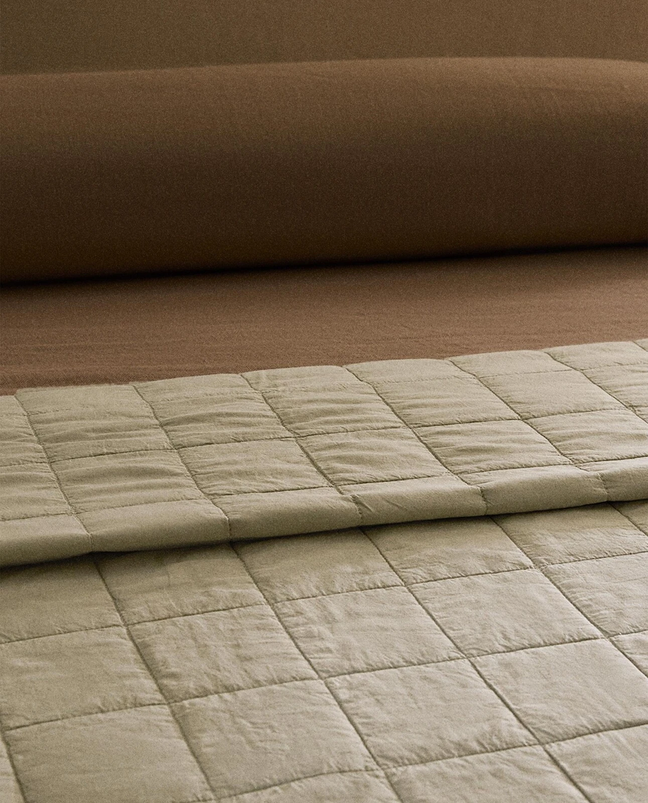 Checked cotton percale quilt