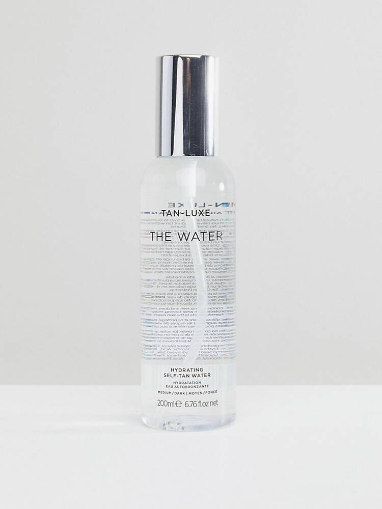 Tan Luxe – The Water – Feuchtigkeitsspendendes Selbstbräunungs-Wasser in Medium/Dunkel, 200 ml