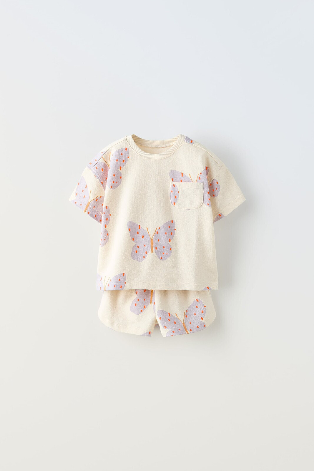 Butterfly t-shirt and bermuda shorts co-ord