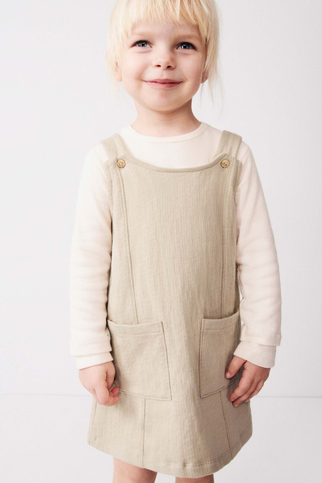 Pinafore dress with pockets