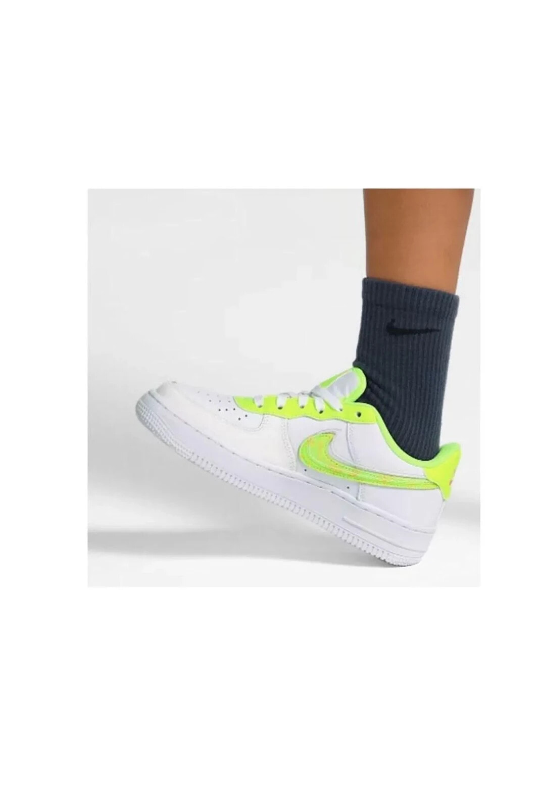 NikeAir Force 1 LV8 Spor Ayakkabı DV1680 100