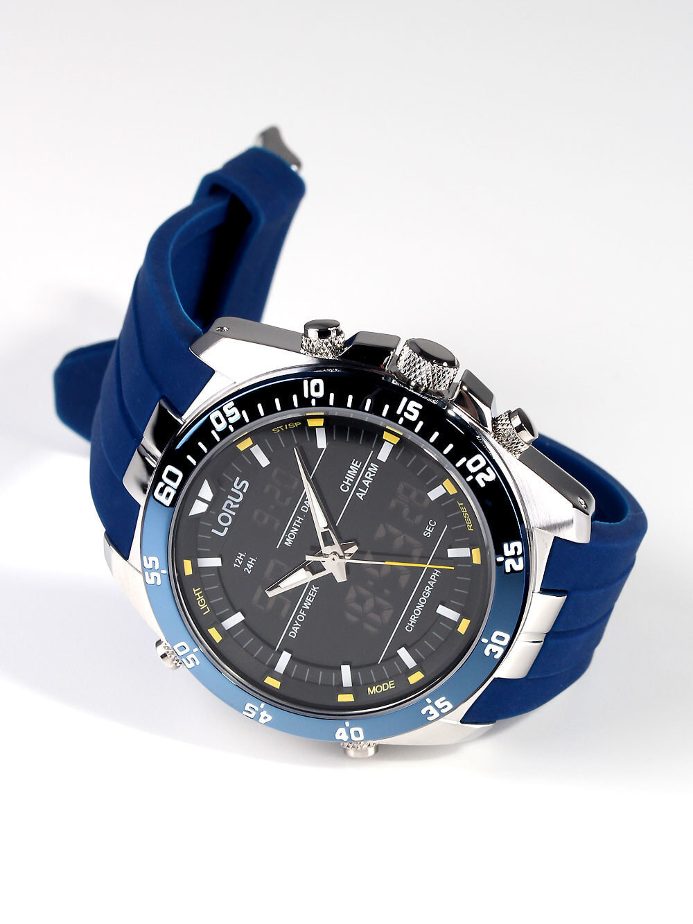 Мужские наручные часы с синим силиконовым ремешком Lorus RW617AX9  Analog-Digital Alarm Chronograph 100M 46mm — купить недорого с доставкой,  6761219