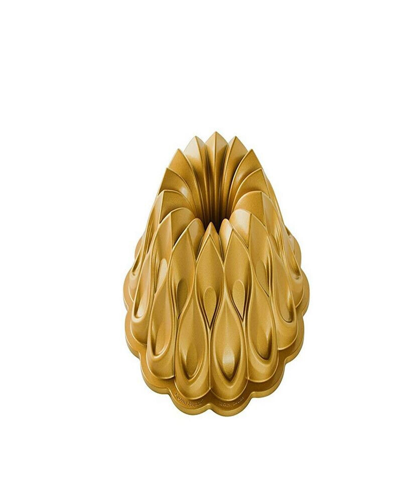 Nordic Ware crown Bundt Pan