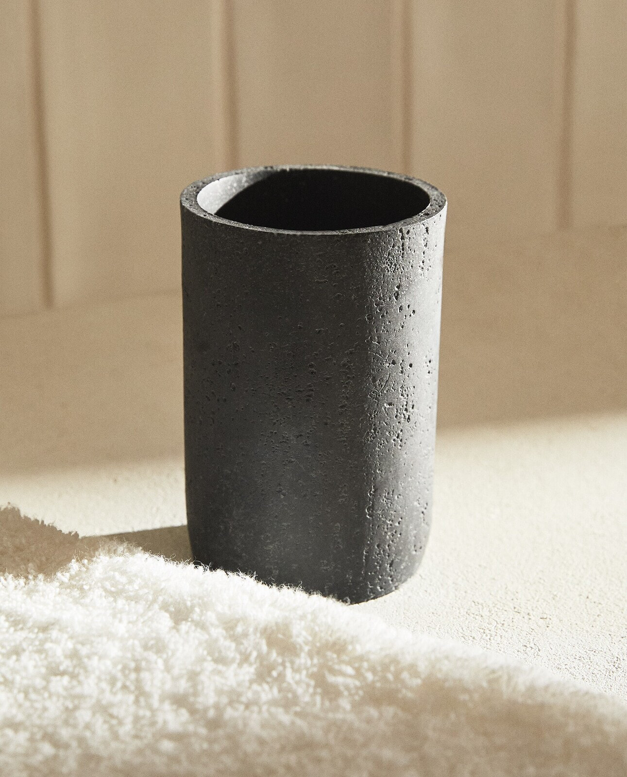 Stone resin toothbrush holder