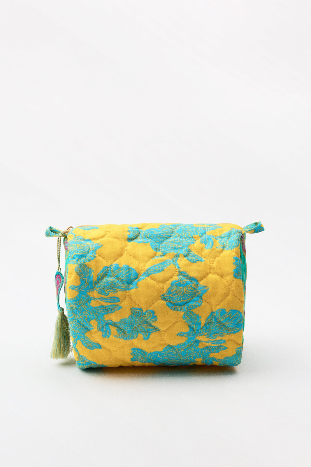 Printed quilted toiletry bag