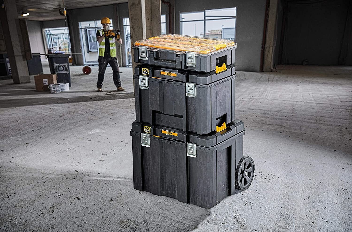 Dewalt deep store rolling tool box