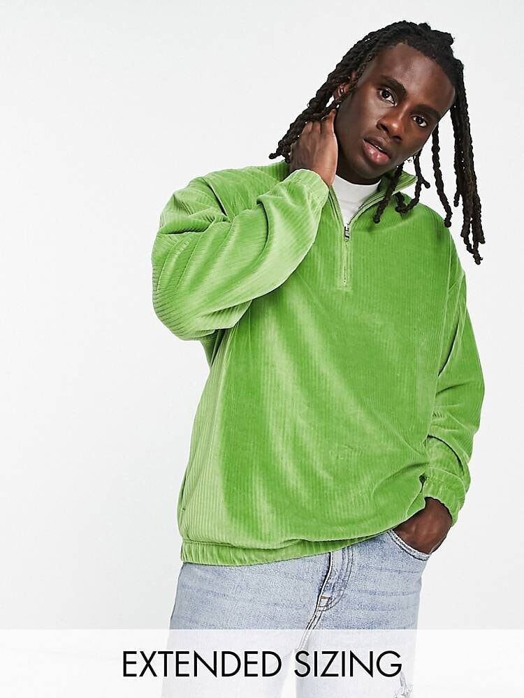 ASOS DESIGN – Geripptes Oversize-Sweatshirt mit kurzem Reißverschluss aus Velours in Braun