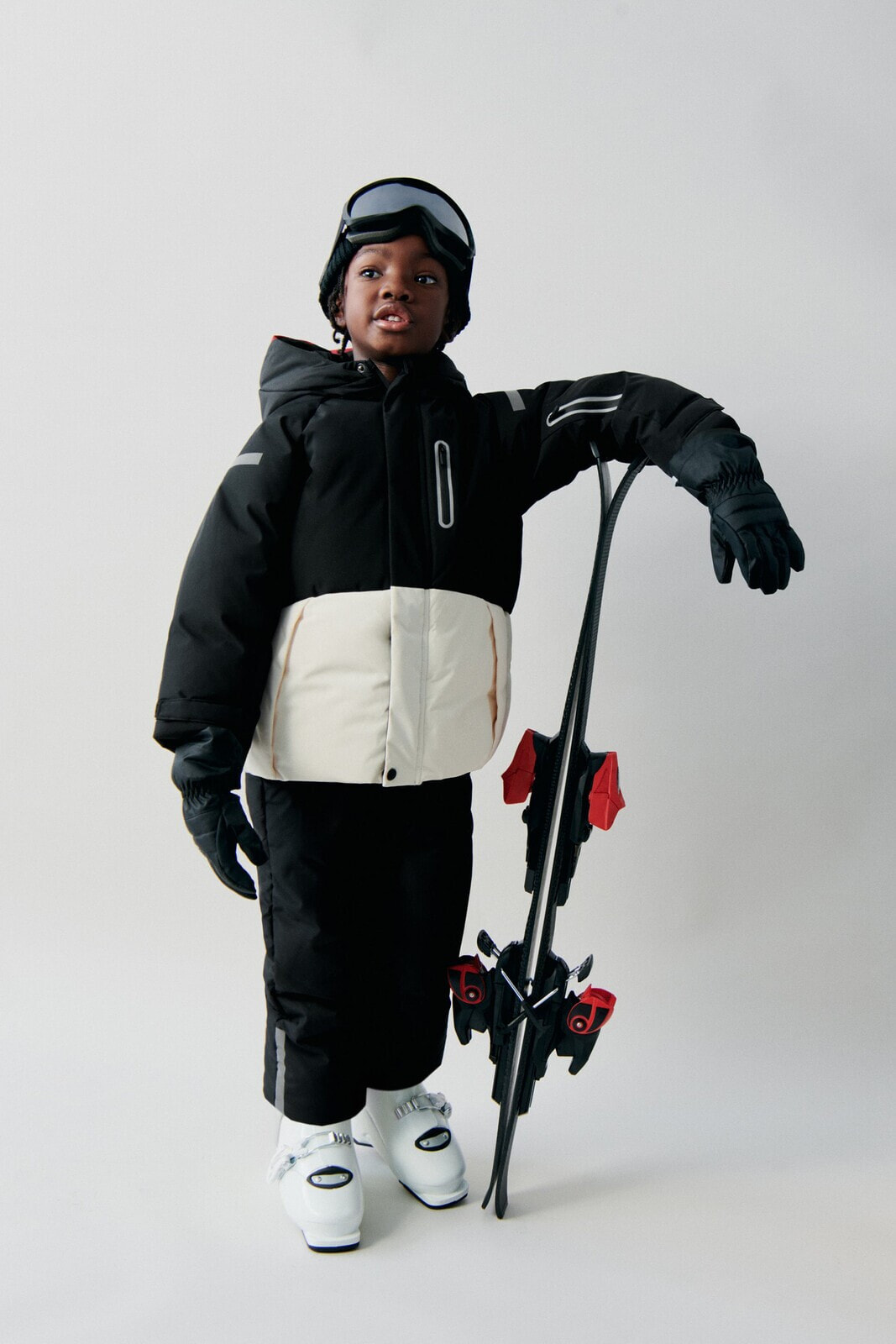 Непромокаемая куртка в стиле колор-блок— ski collection ZARA