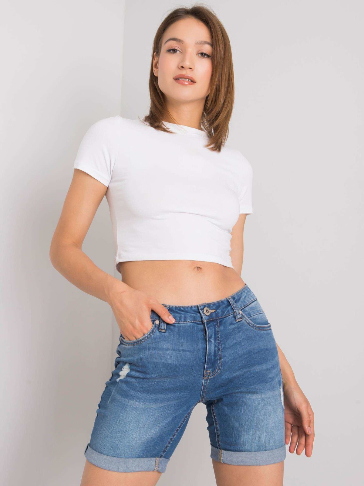 Женские джинсовые шорты Factory Price  с высокой талией,  пять карманов, подол с подворотом