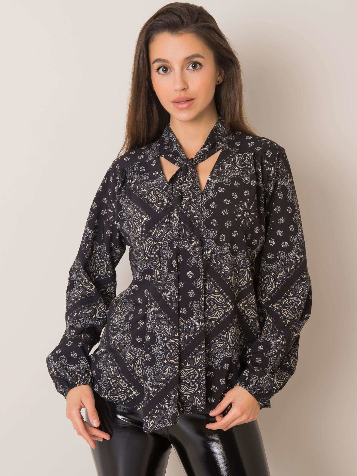 Женская блузка с длинным рукавом и вырезом на завязках Factory Price