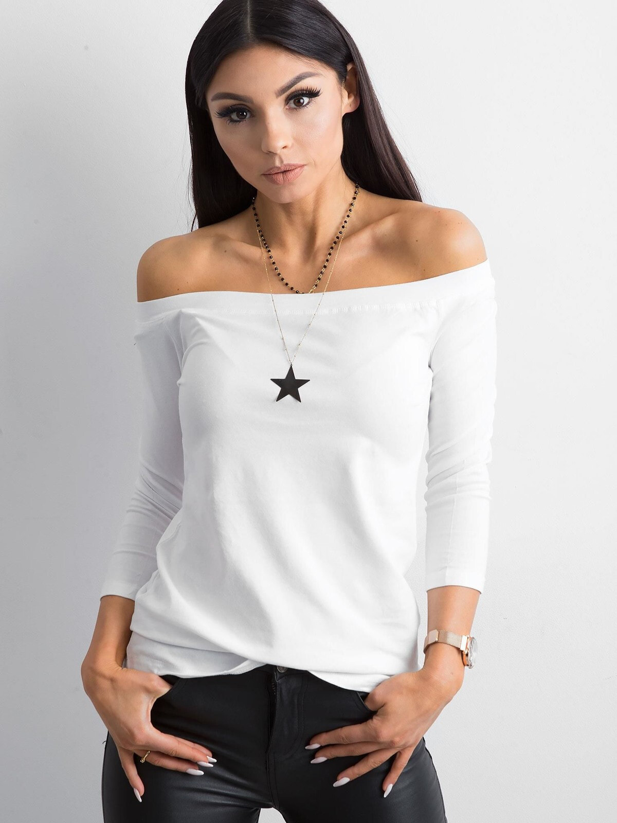 Женская блузка белая с открытыми плечами Factory Price