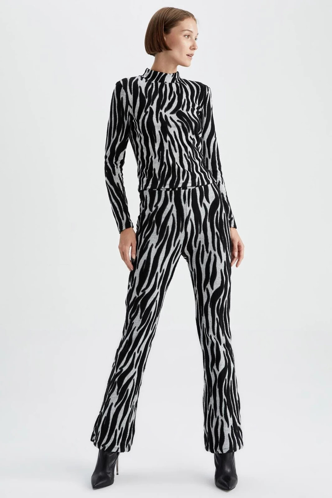 Zebra Desenli Pantolon Z7765az22au