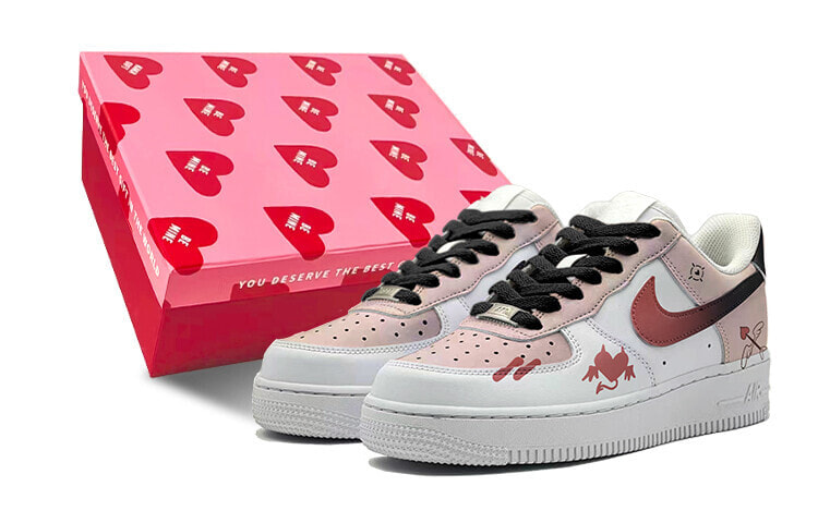 【定制球鞋】 Nike Air Force 1 Low 空军一号 爱心小恶魔 限定礼盒 低帮 板鞋 男款 粉白 / Кроссовки Nike Air Force CW2288-111