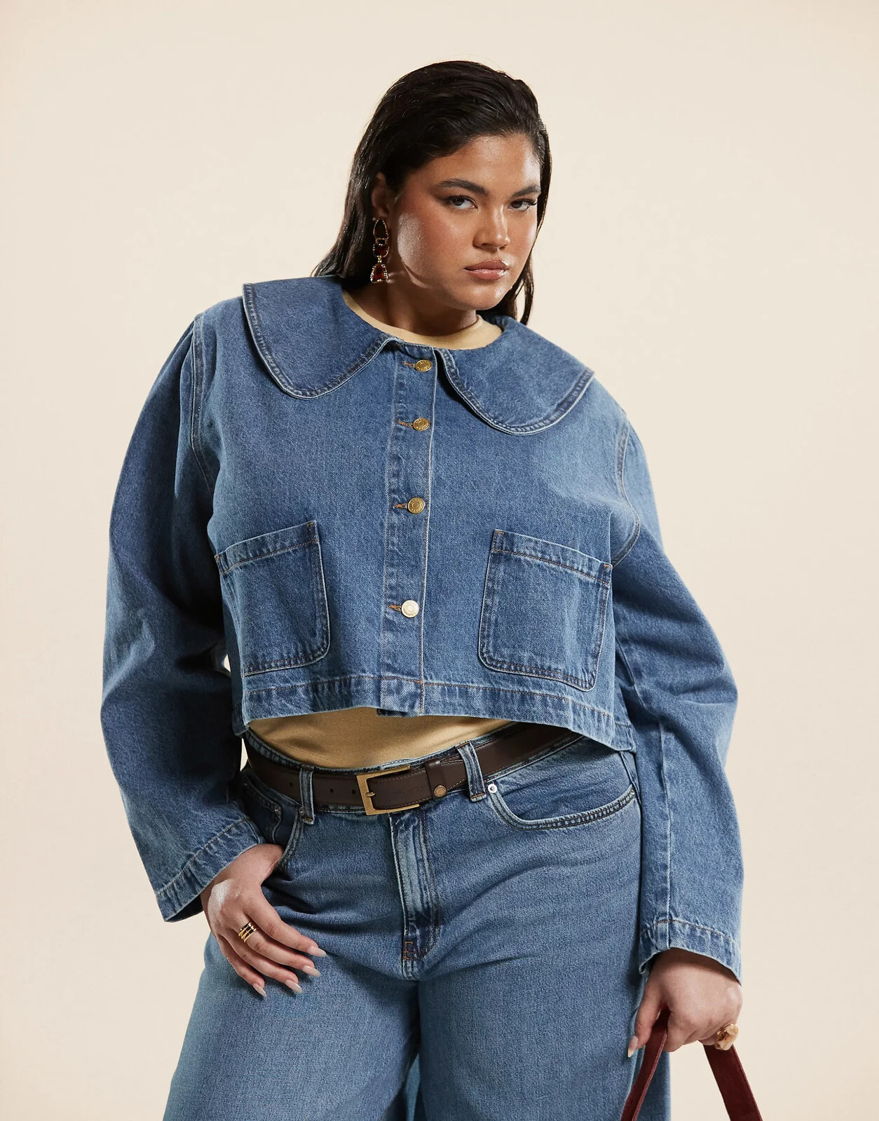 ASOS DESIGN Curve – Jeansjacke in Mittelblau mit rundem Kragen, Kombiteil