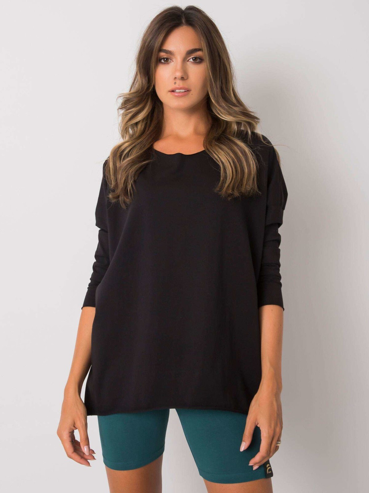 Женская блузка с удлиненным рукавом свободного кроя - черная Factory Price