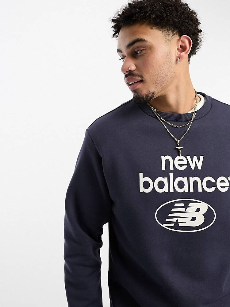 New Balance – Essentials Novelty – Sweatshirt in Marineblau