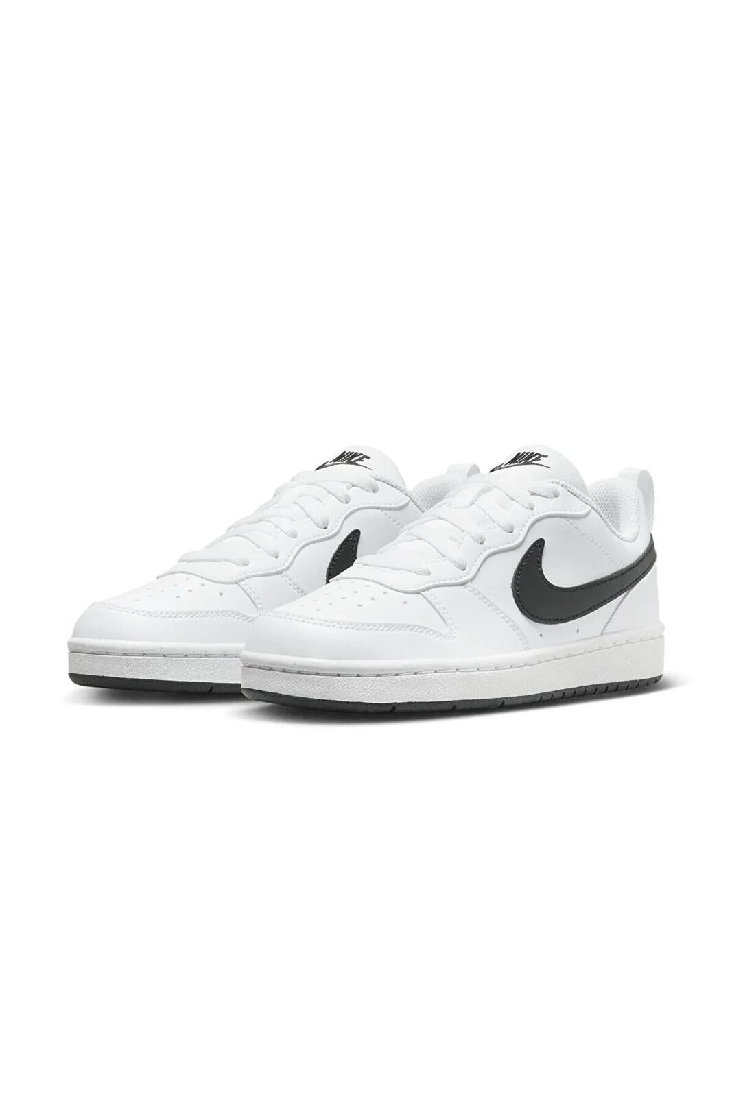 104 38. Nike Court Borough Low Recraft.