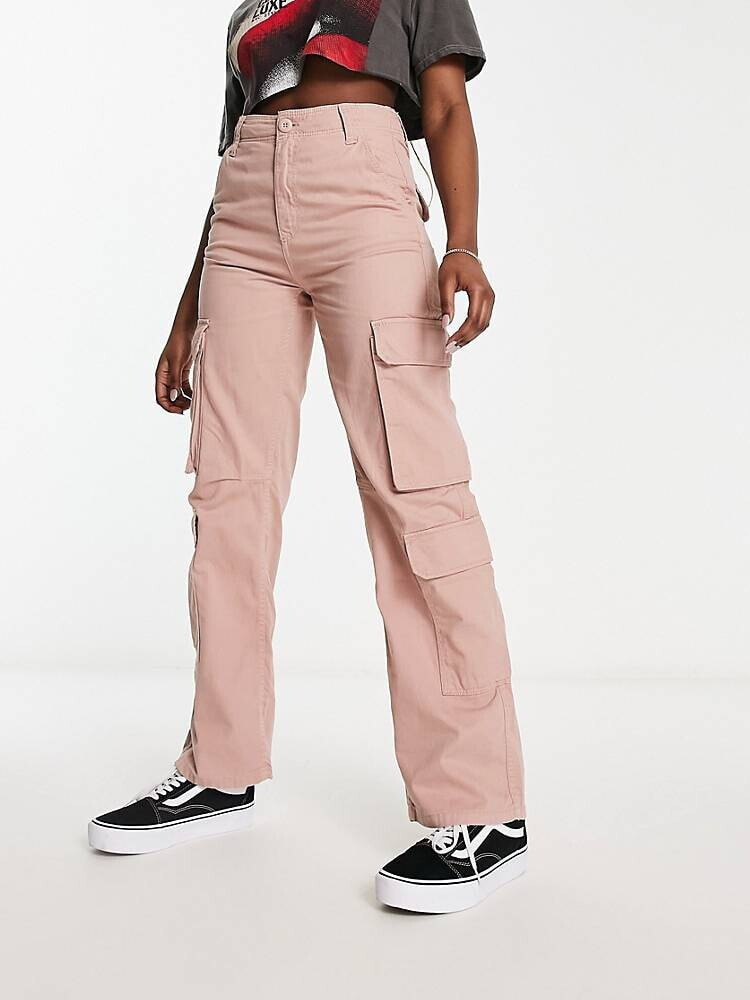 Bershka – Cargohose in Staubrosa mit Kordelzug in der Taille