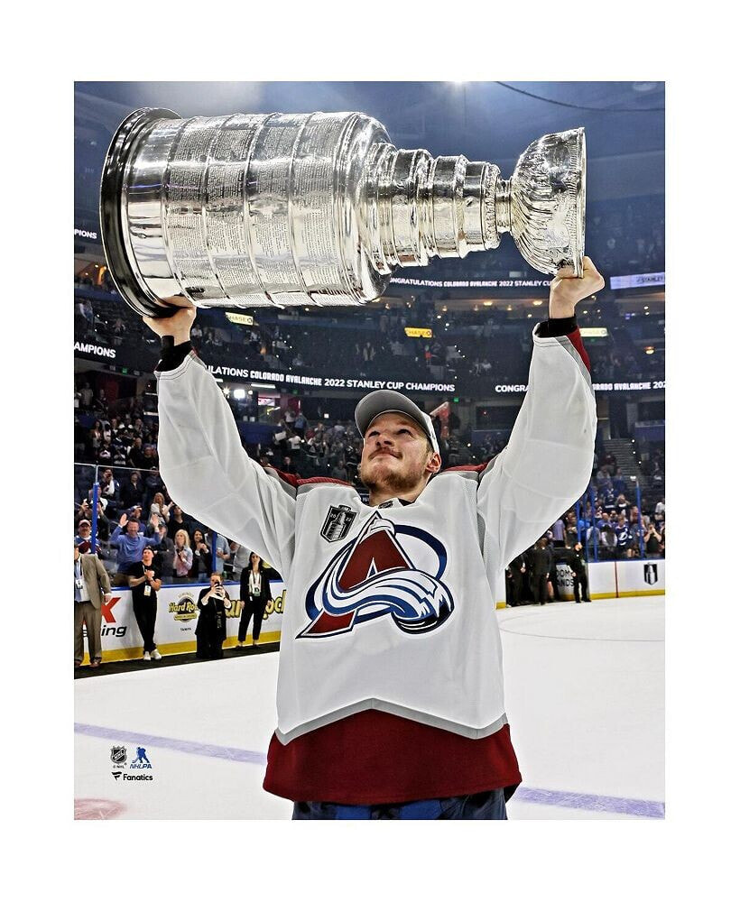 Fanatics Authentic cale Makar Colorado Avalanche Unsigned 2022 Stanley Cup Champions Raising Cup 20